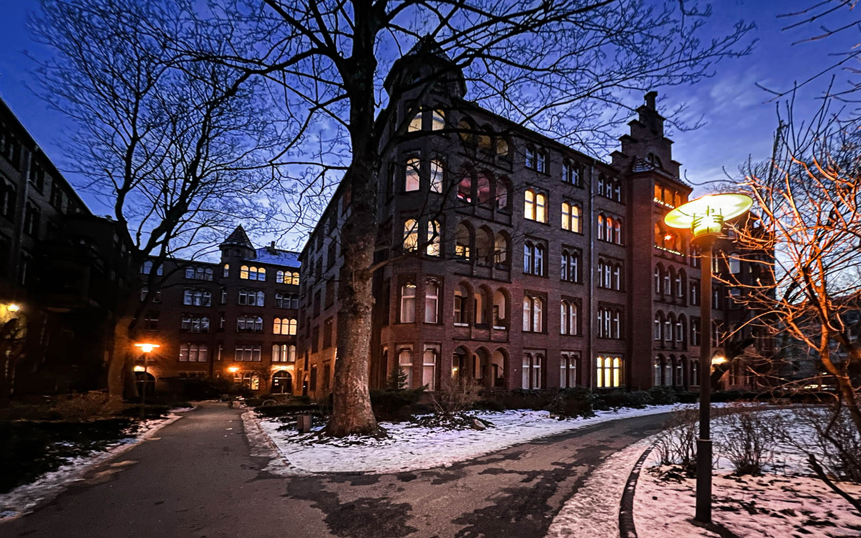 Foto Berlin Kirche St. Bonifatio